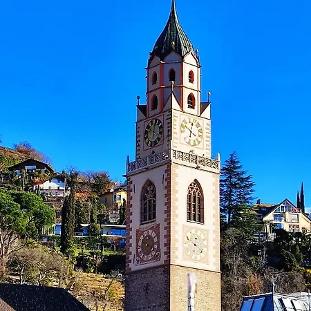 Luxus Penthouse Mit Terrasse, Garage, Fahrradraum Und Infrarotsauna