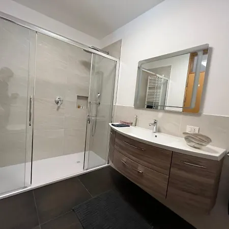 Luxus Penthouse Mit Terrasse, Garage, Fahrradraum Und Infrarotsauna Appartement Meran