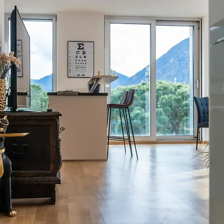 Luxus Penthouse Mit Terrasse, Garage, Fahrradraum Und Infrarotsauna شقة ميرانو