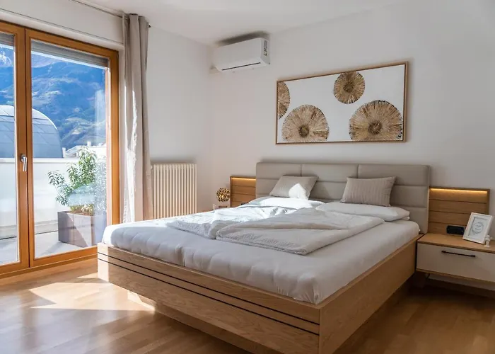 Daire Luxus Penthouse Mit Terrasse, Garage, Fahrradraum Und Infrarotsauna Merano