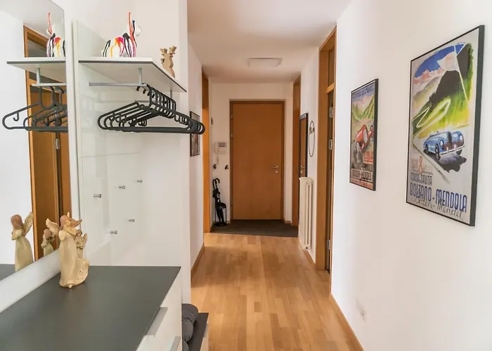 Luxus Penthouse Mit Terrasse, Garage, Fahrradraum Und Infrarotsauna * Merano