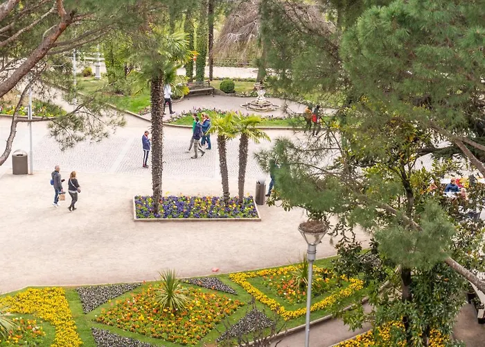 Daire Luxus Penthouse Mit Terrasse, Garage, Fahrradraum Und Infrarotsauna Merano