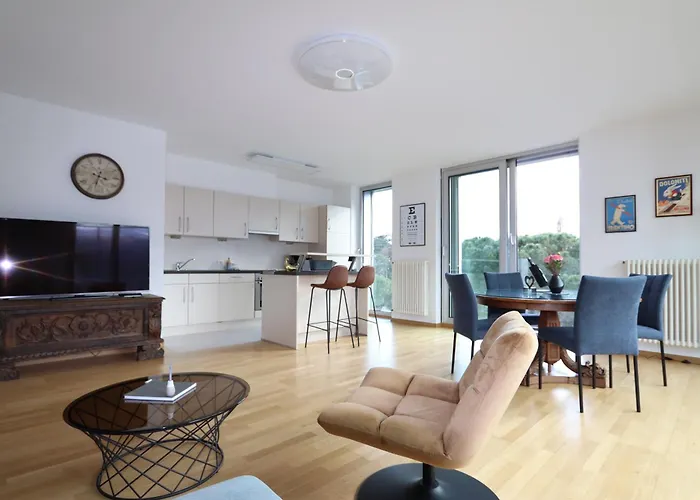 Daire Luxus Penthouse Mit Terrasse, Garage, Fahrradraum Und Infrarotsauna Merano